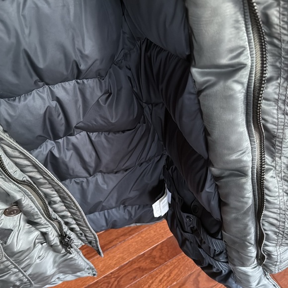 Winter jacket - Picture 8 of 9